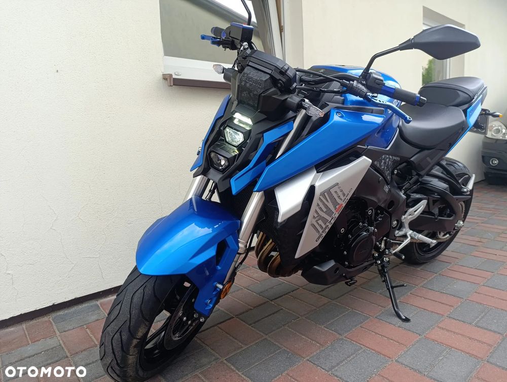 Suzuki GSX - 9