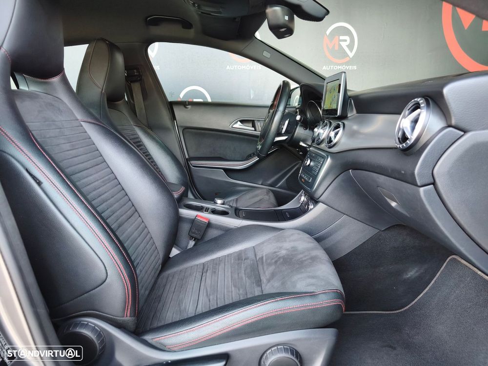 Mercedes-Benz CLA 200 - 35