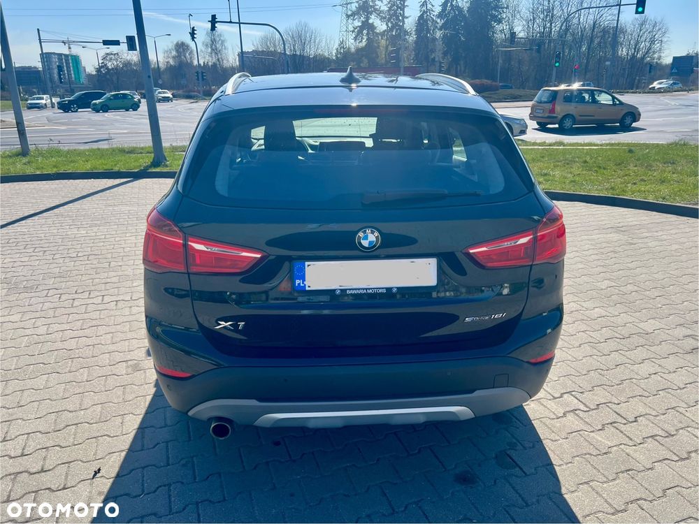BMW X1 sDrive18i - 6