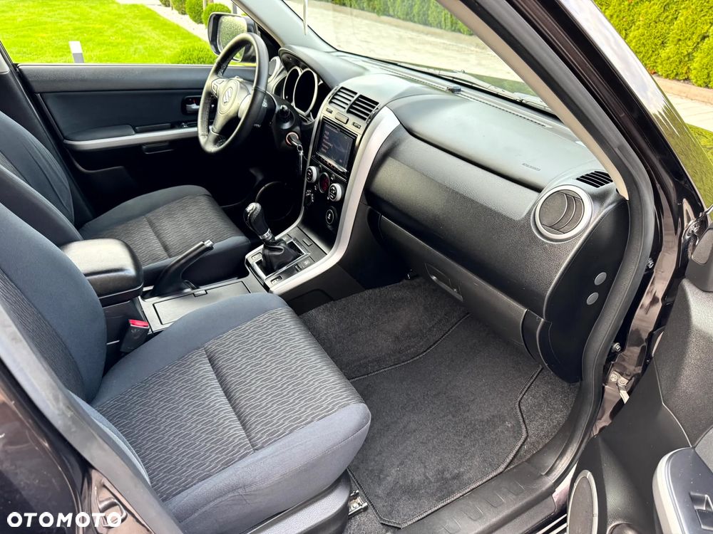 Suzuki Grand Vitara 1.9 DDiS Comfort - 18