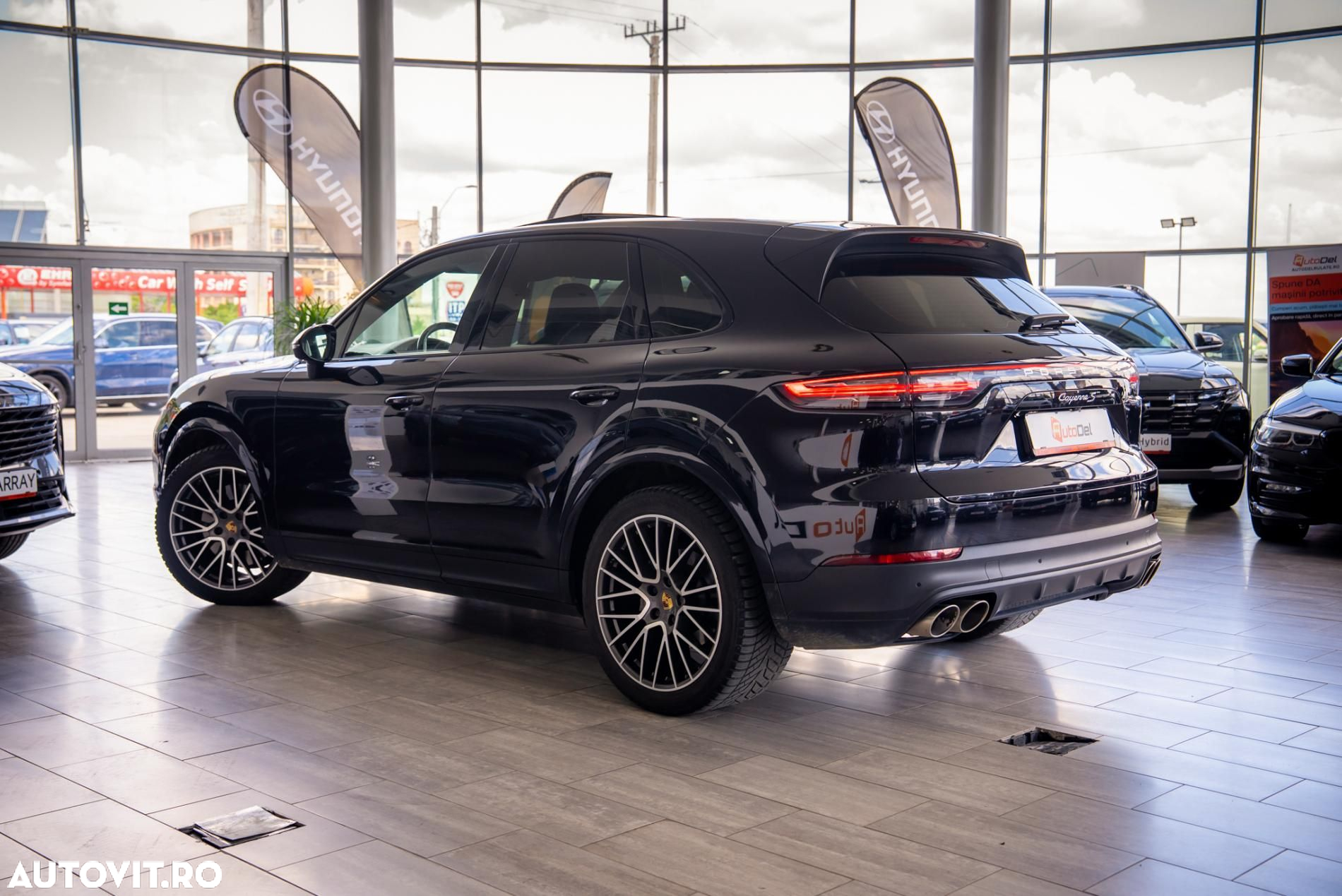 Porsche Cayenne S Tiptronic S Platinum Edition - 3