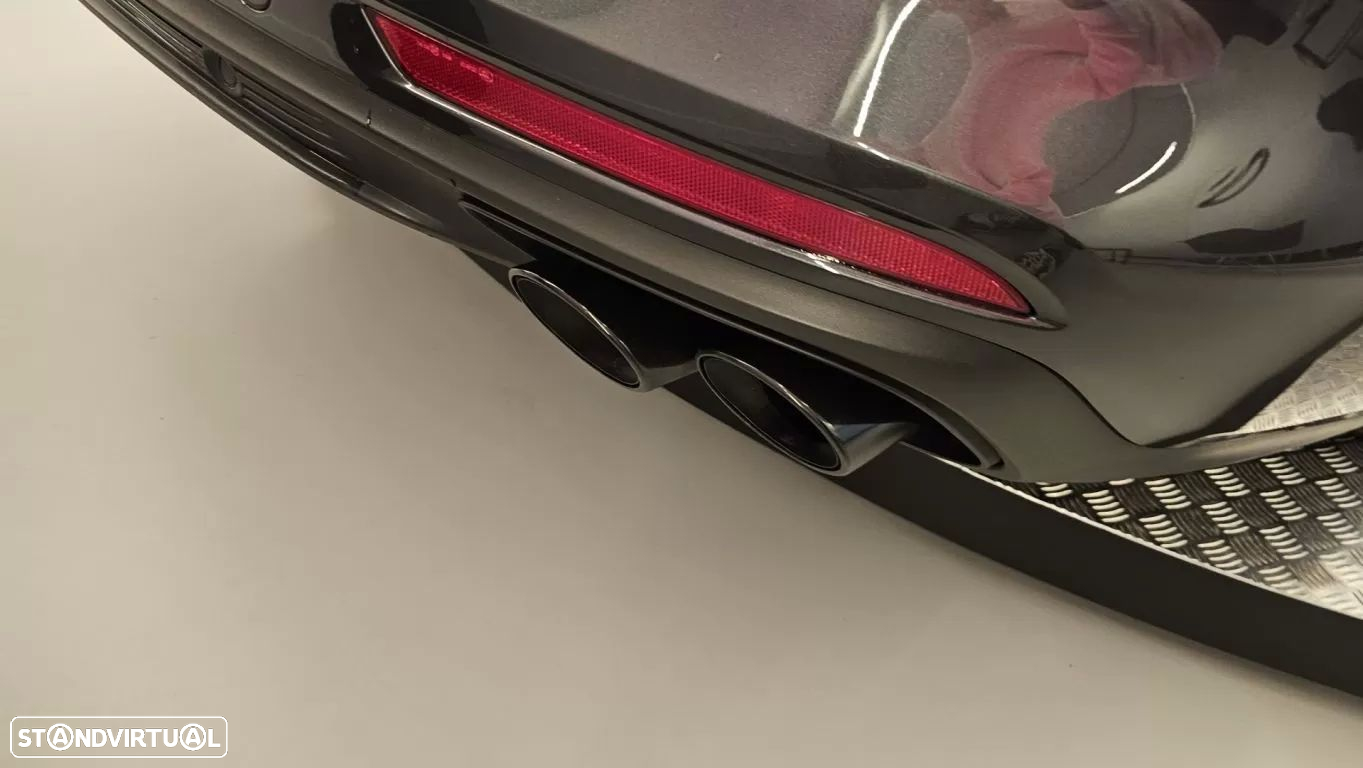 Porsche Panamera Sport Turismo 4 E-Hybrid 10 Years Edition - 22