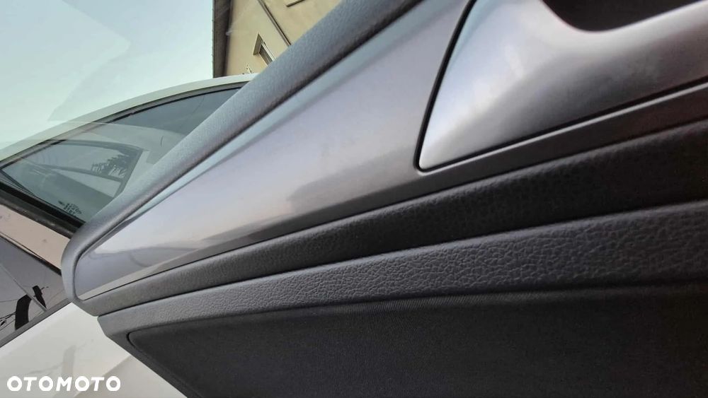 Volkswagen Golf VII 1.6 TDI BlueMotion Trendline - 7