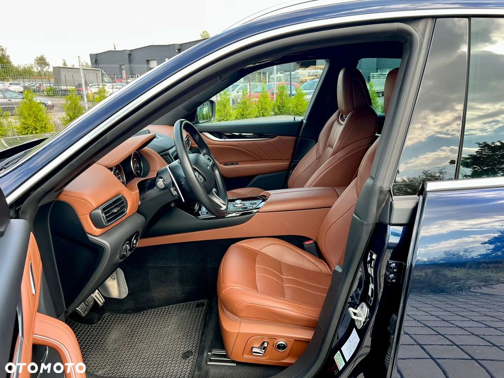 Maserati Levante - 24