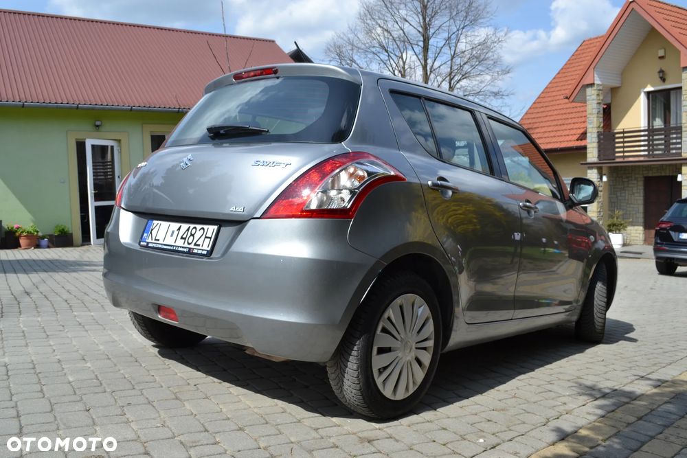 Suzuki Swift 1.2 Premium - 4
