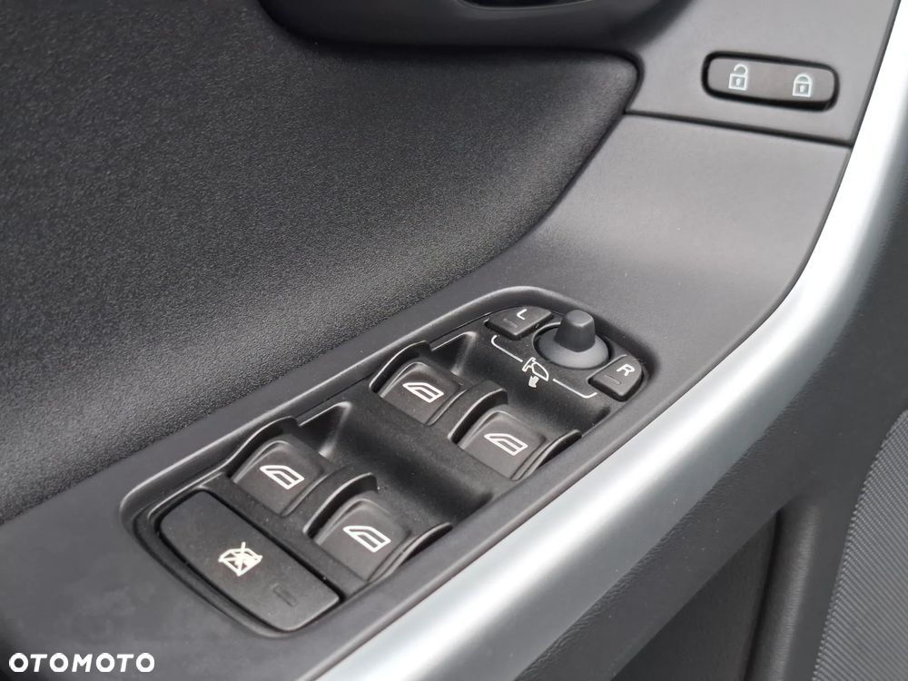 Volvo XC 60 2.4D AWD - 24