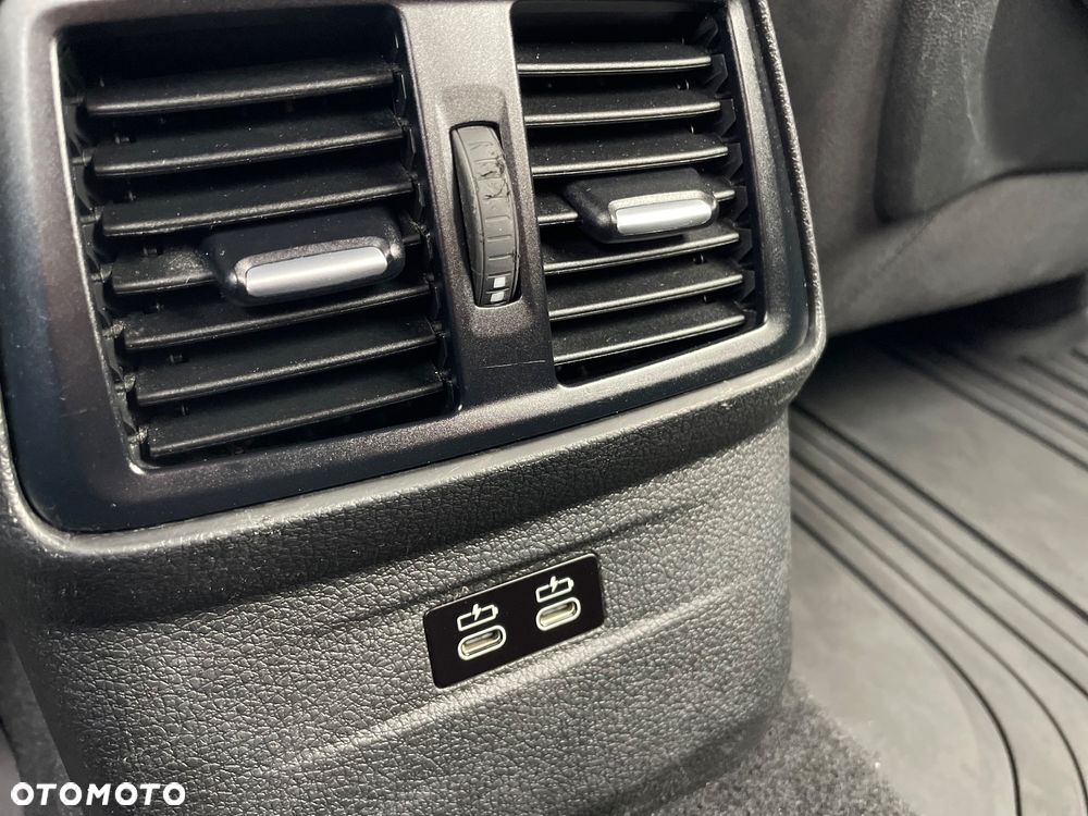 BMW Seria 2 218d GT M Sport - 30