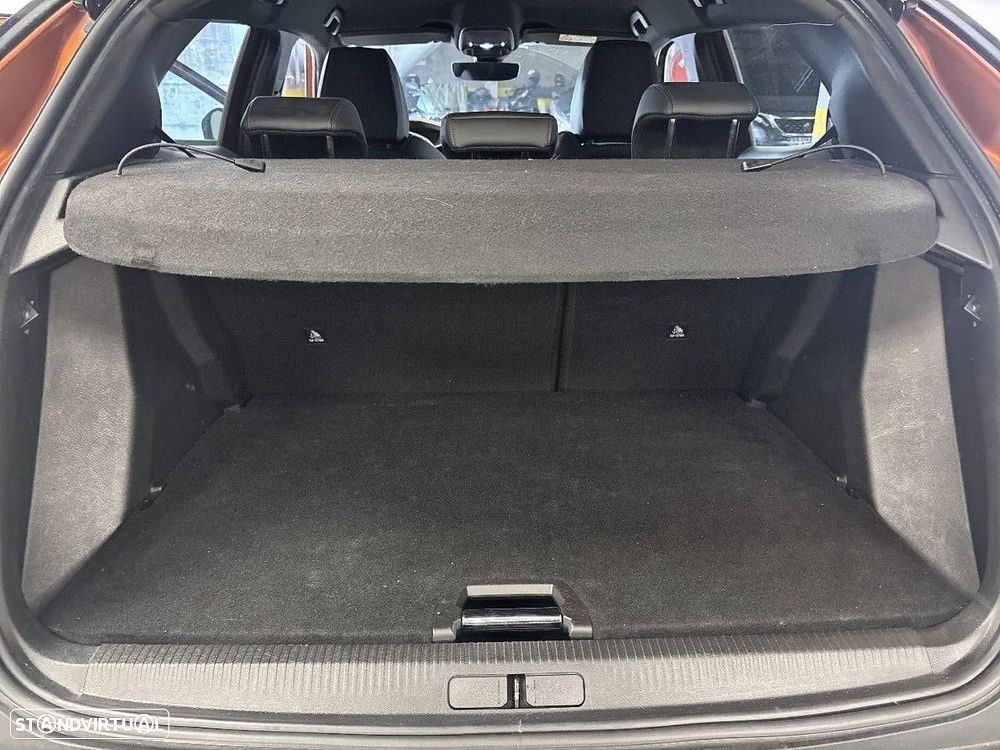 Peugeot 2008 1.5 BlueHDi GT EAT8 - 6