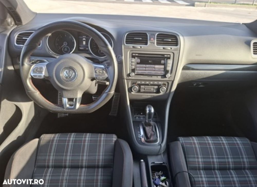 Volkswagen Golf - 5