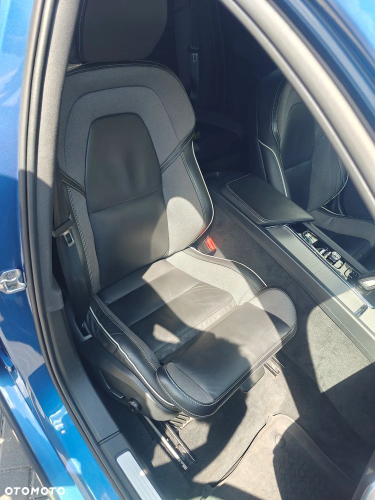 Volvo S60 B5 B AWD R-Design - 12
