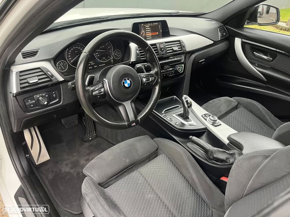 BMW 320 i Pack M Auto - 22