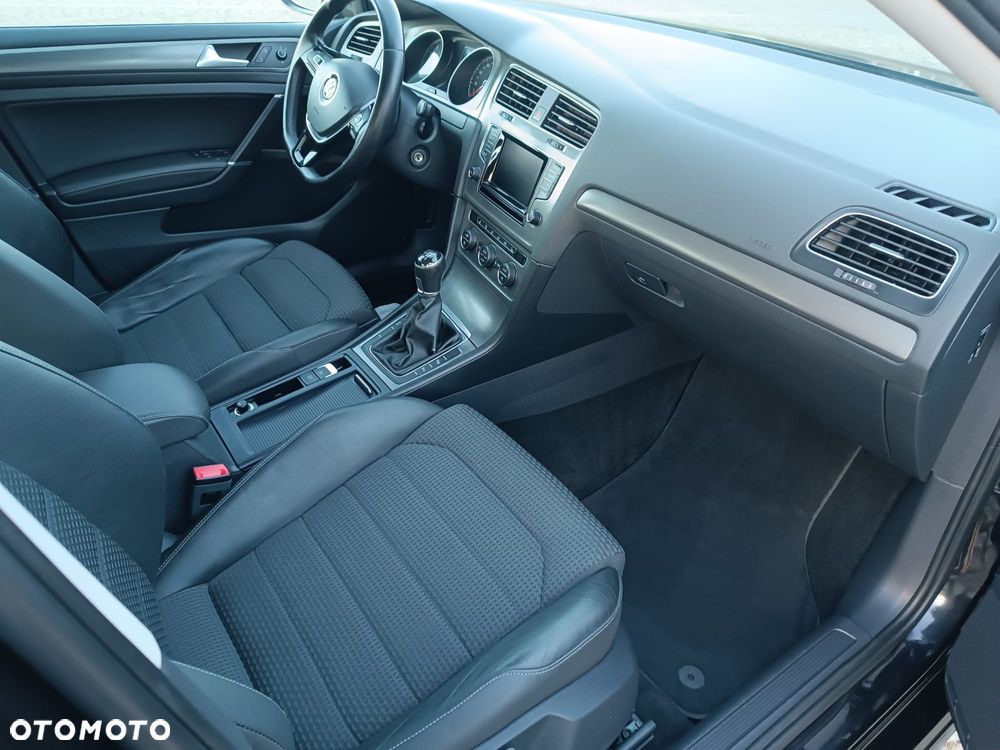 Volkswagen Golf 1.4 TSI BlueMotion Technology Cup - 25