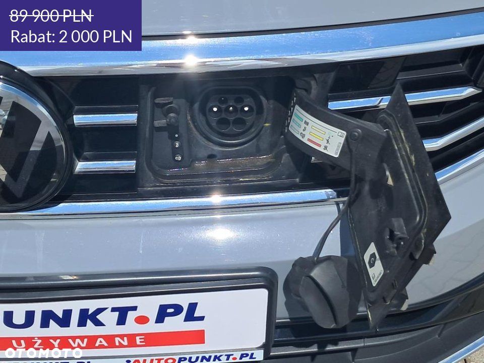 Volkswagen Passat - 12