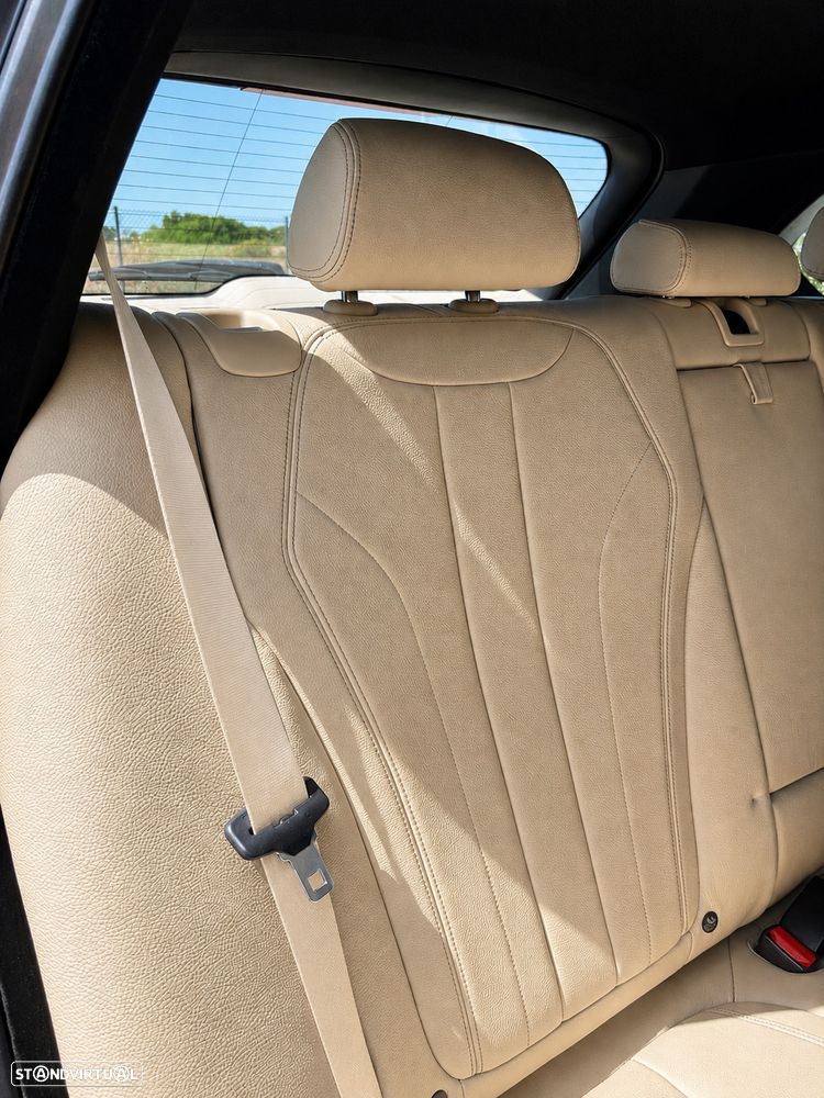 BMW X5 xDrive40e — fotografia 12