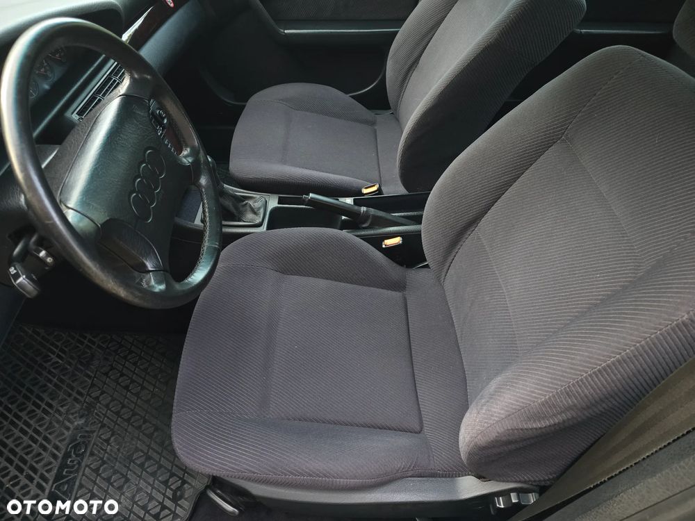 Audi 100 2.6 E - 21