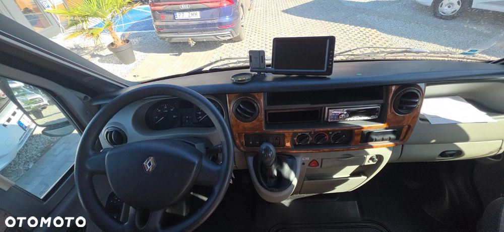 Burstner PERFORMANCE DEFIN 700 Kamper Polintegra 2 osobne łózka 3.0 140KM - 11