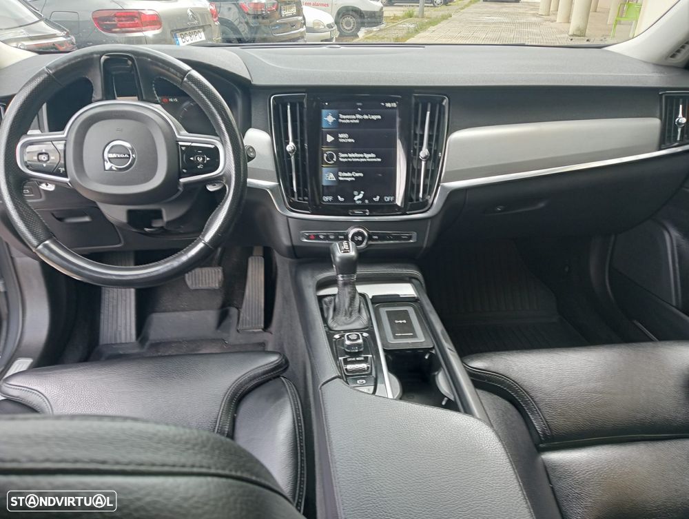 Volvo V90 D5 AWD Geartronic Momentum Pro - 18