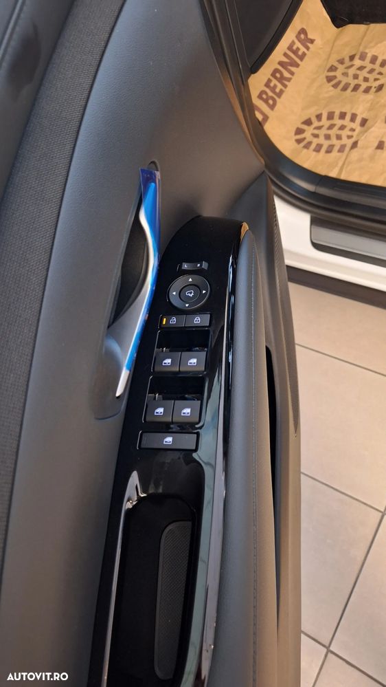 Hyundai Tucson 1.6 l 239 CP 4WD 6AT HEV Luxury - 17
