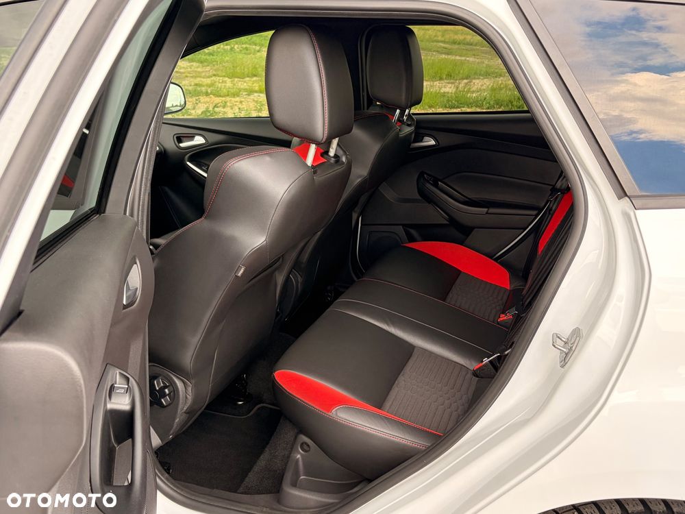 Ford Focus - 28