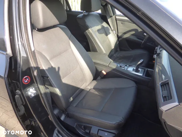 BMW Seria 5 525i Touring Edition Lifestyle - 11