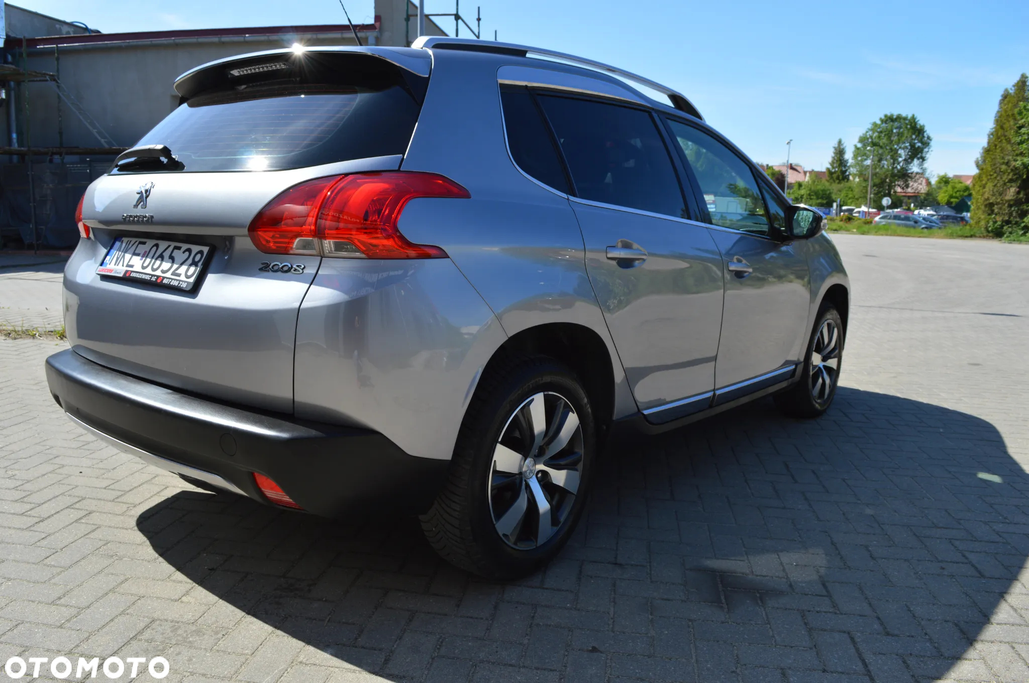 Peugeot 2008 1.6 VTi Allure - 10
