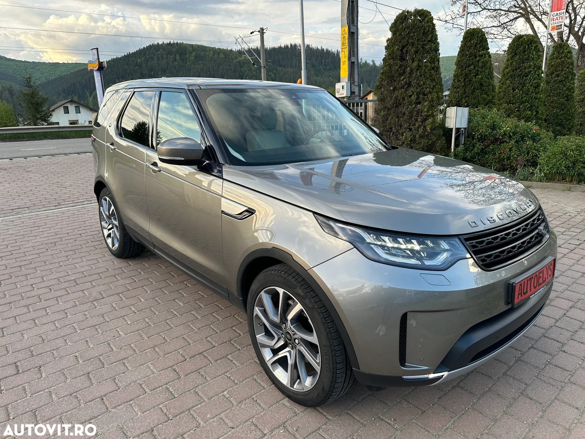 Land Rover Discovery 3.0 L TD6 HSE Luxury - 4
