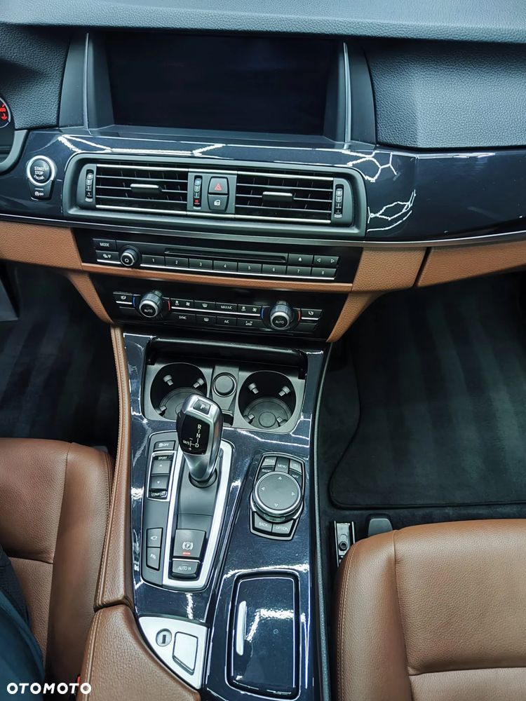 BMW Seria 5 520d Touring - 18