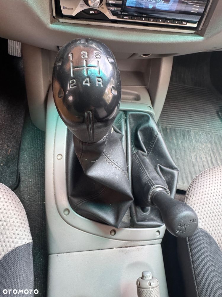 Mitsubishi L200 2.5 DID Intense + - 38