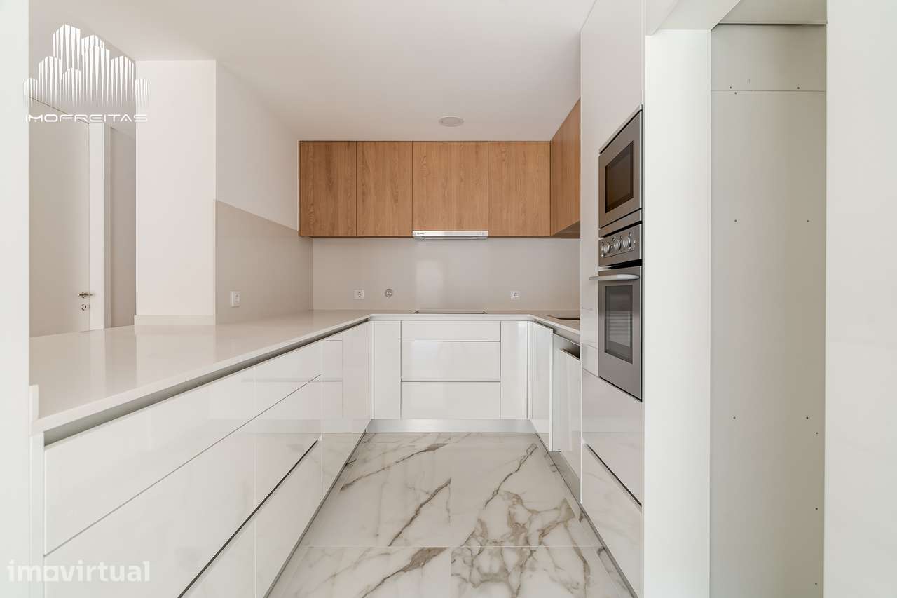 Apartamento T2 Novo com Garagem Fechada para 2 Carros - Grande imagem: 4/25