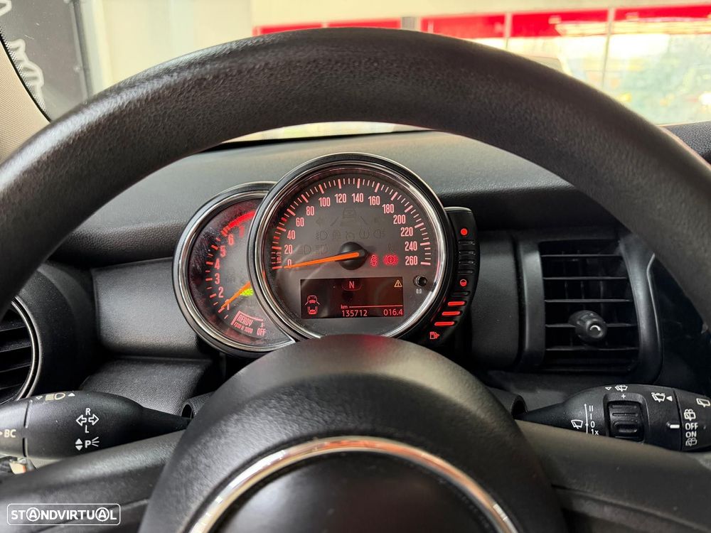 MINI 3 Portas One - 19