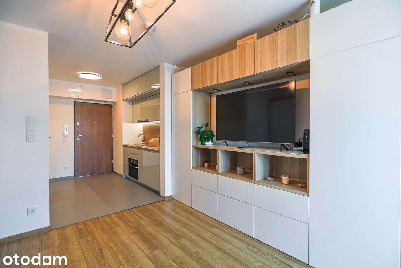 Komfortowe studio na Gocławku, meble, garaż