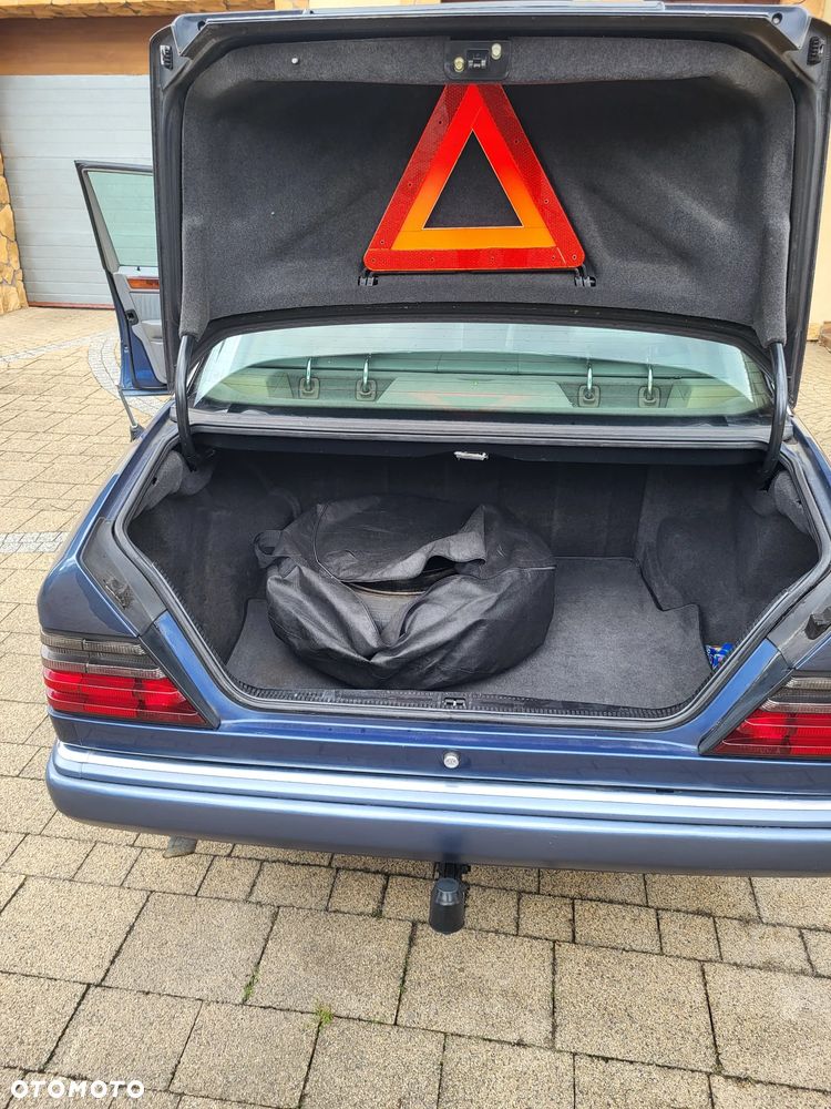 Mercedes-Benz Klasa E 200 T - 11