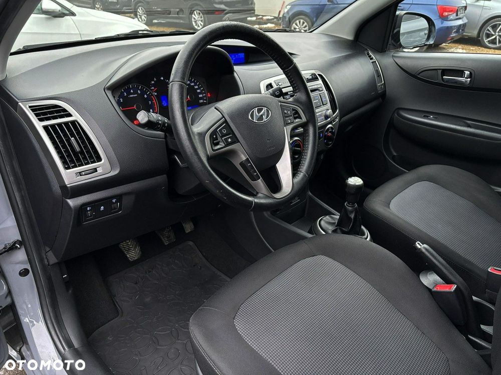 Hyundai i20 1.2 Fifa World Cup Edition - 11