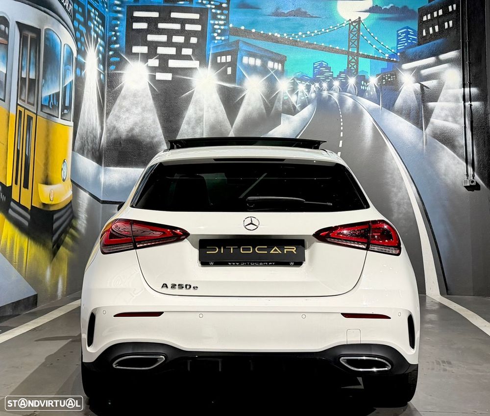 Mercedes-Benz A 250 e 8G-DCT AMG Line - 12