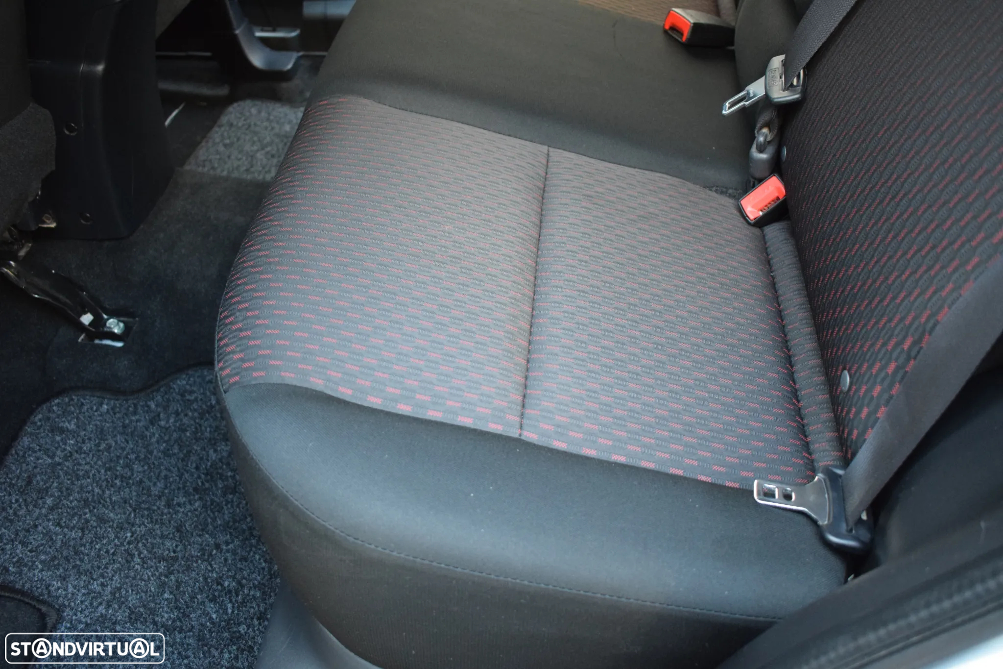 Mitsubishi ASX 1.6 DI-D Intense Black Edition - 36