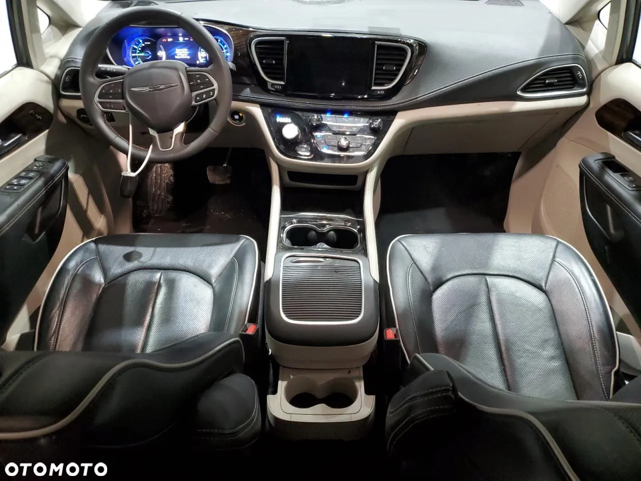 Chrysler Pacifica - 9