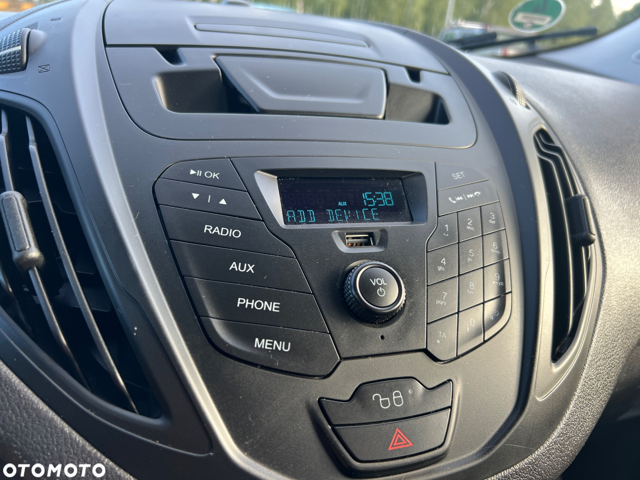 Ford Tourneo Courier 1.0 EcoBoost Trend - 17