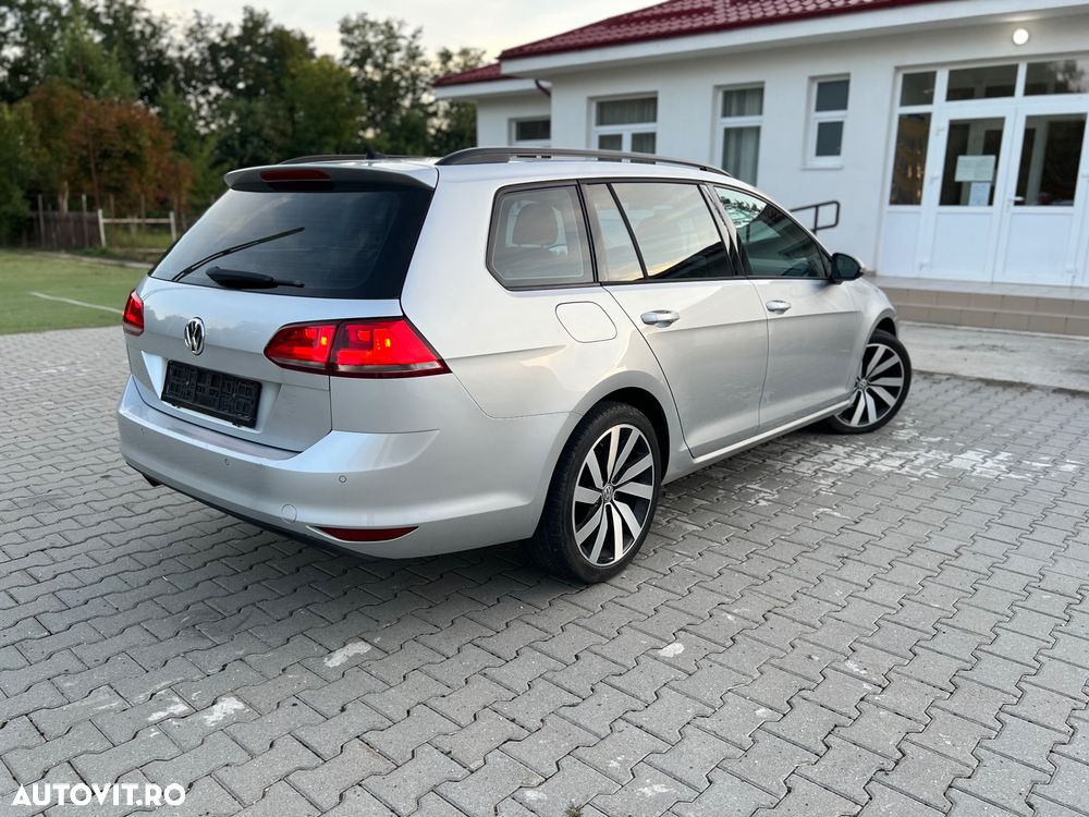 Volkswagen Golf - 12