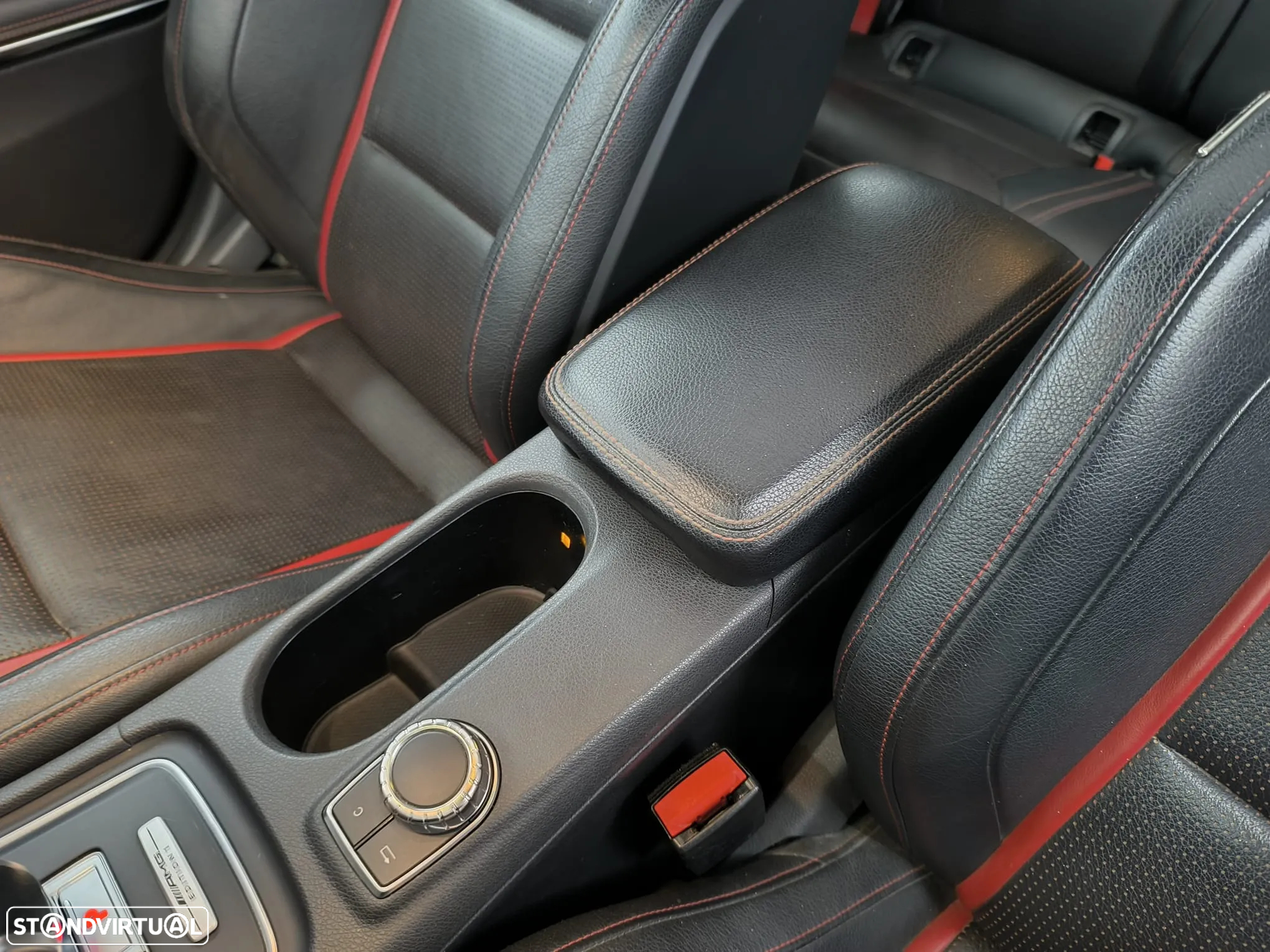 Mercedes-Benz A 45 AMG 4Matic Speedshift 7G-DCT - 44