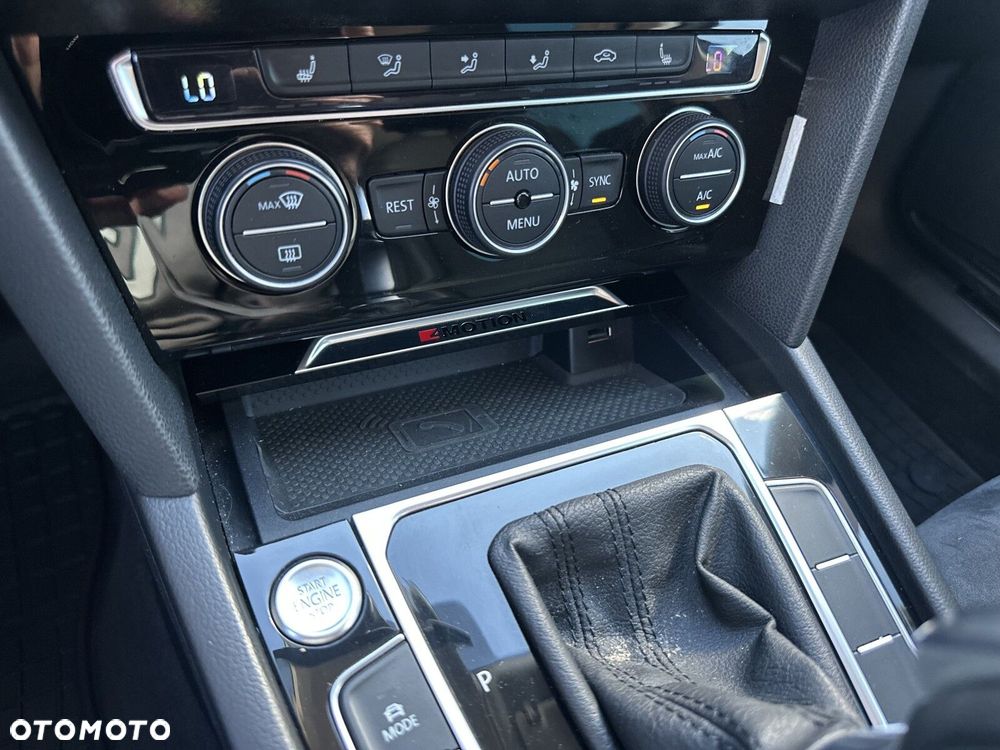 Volkswagen Passat - 27