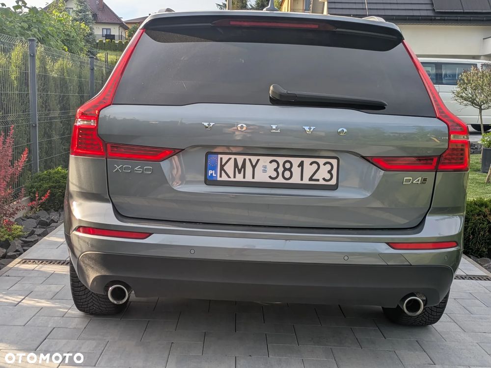 Volvo XC 60 D4 AWD Momentum - 6