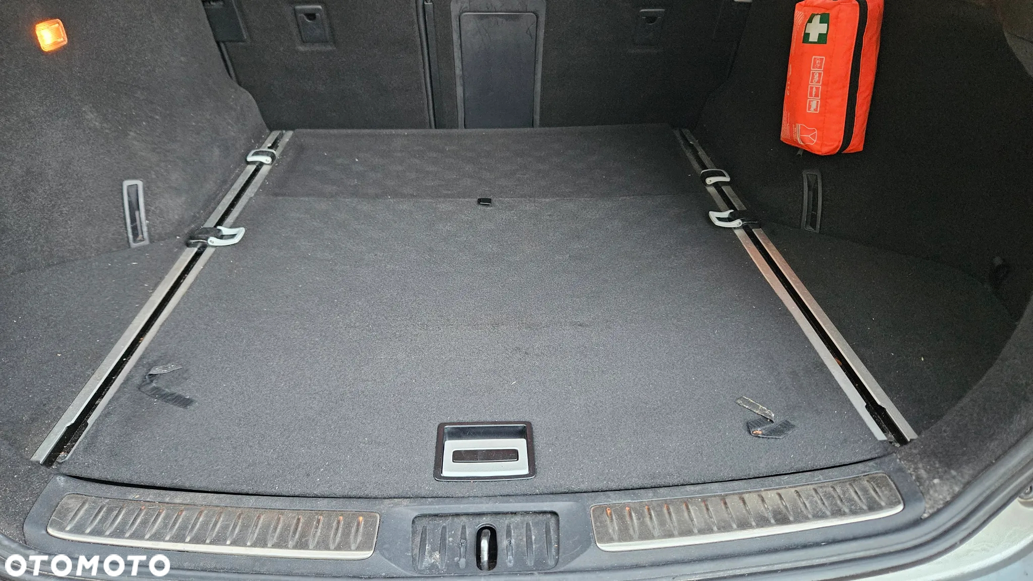 Toyota Avensis 2.0 Premium - 15
