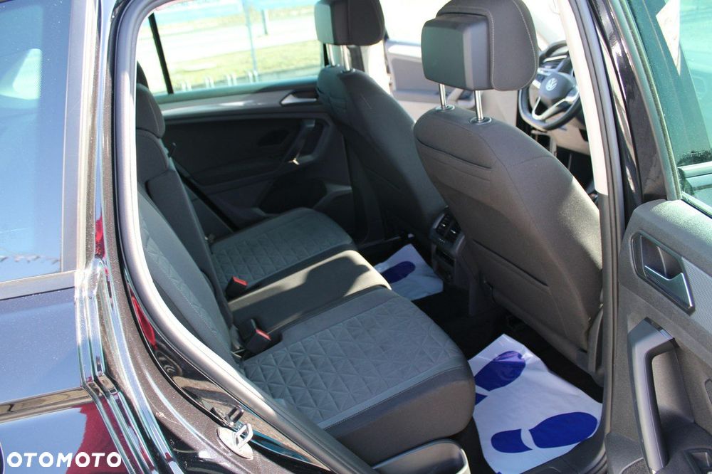 Volkswagen Tiguan - 26