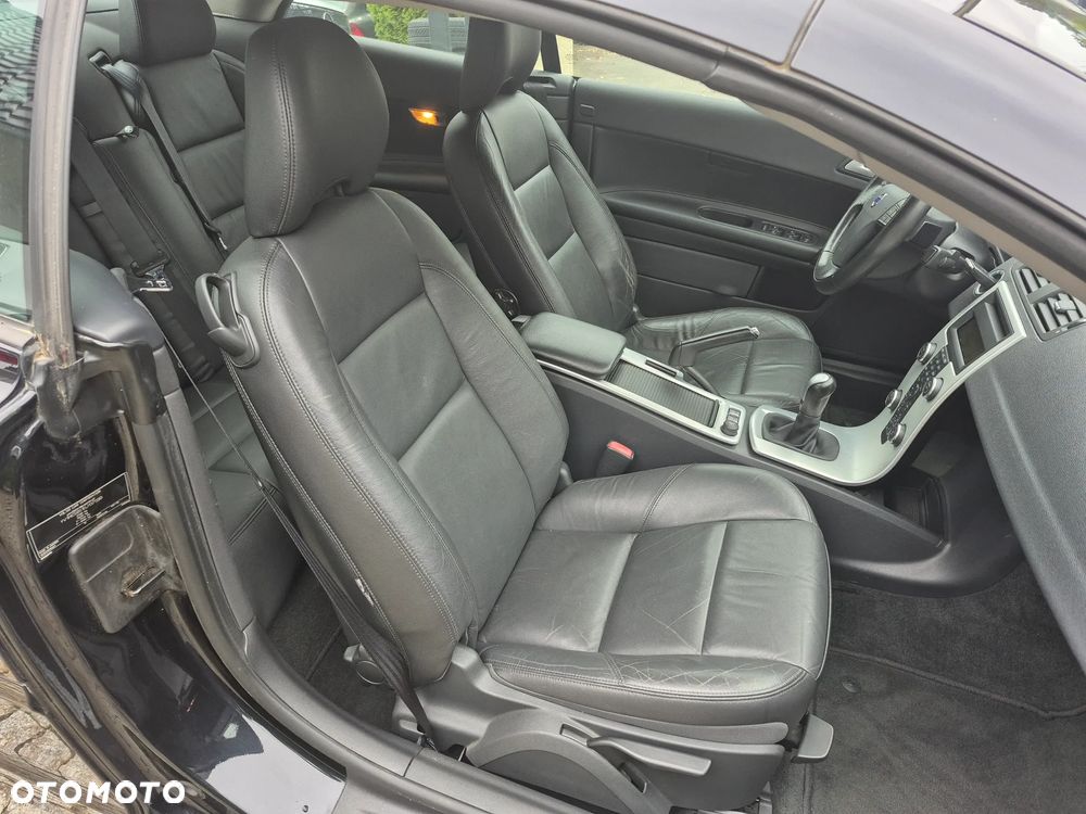 Volvo C70 D3 Momentum - 17