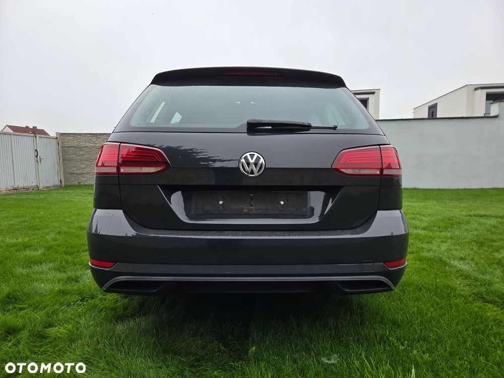 Volkswagen Golf - 24
