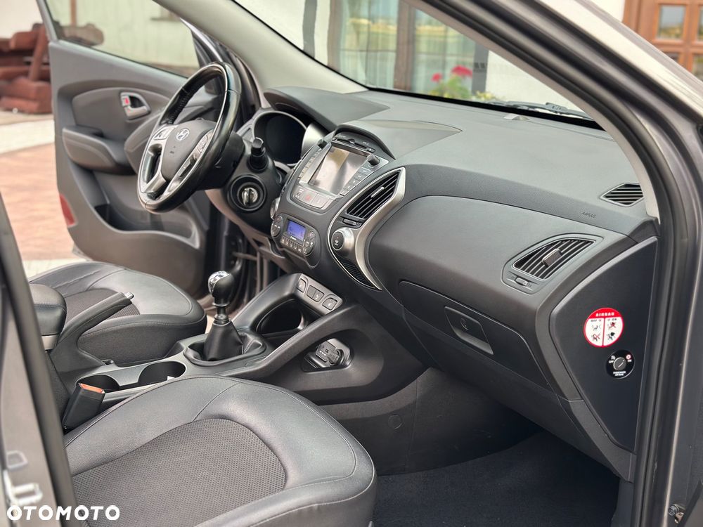 Hyundai ix35 1.6 2WD Fifa World Cup Edition - 36