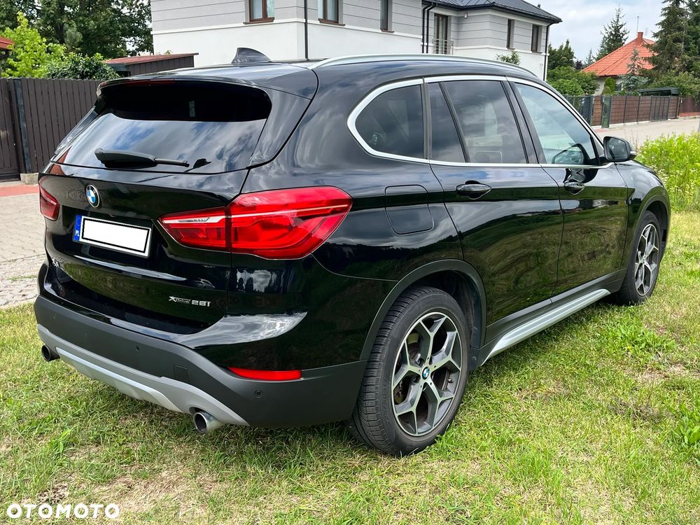 BMW X1 xDrive25i Sport Line - 5