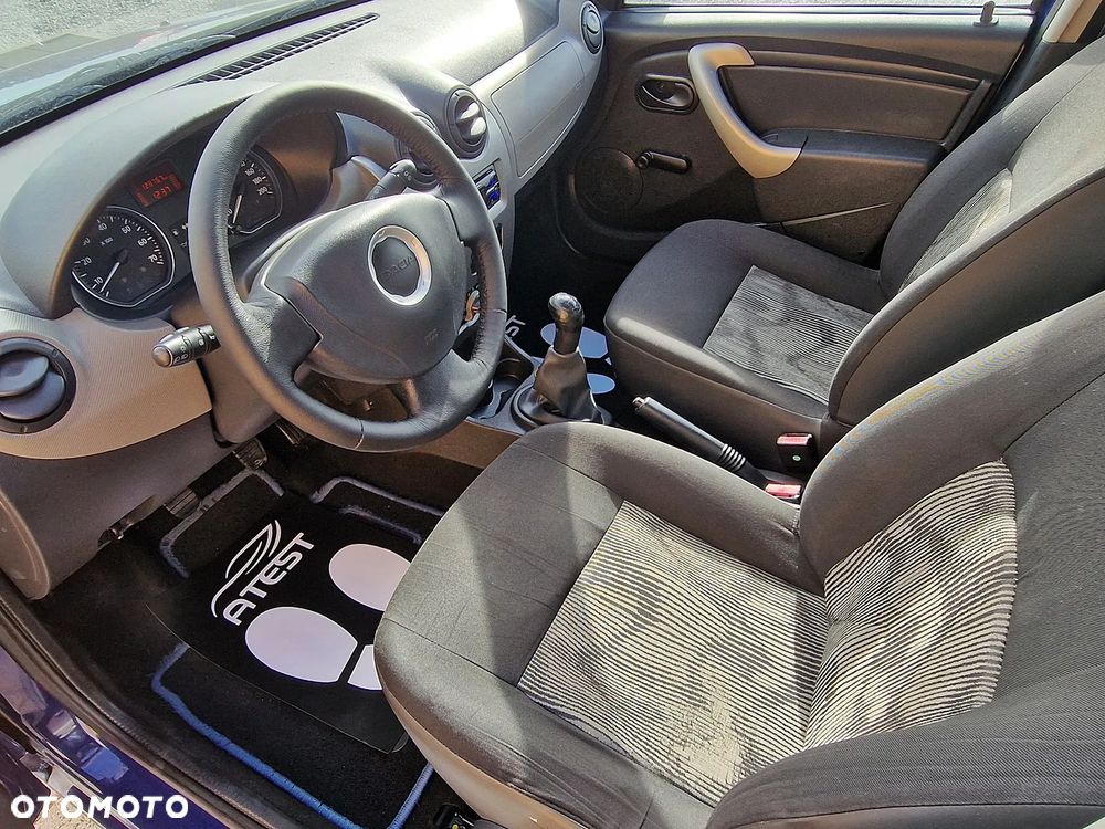 Dacia Sandero - 8