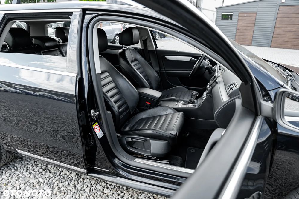 Volkswagen Passat 3.6 V6 4Mot Highline DSG - 25