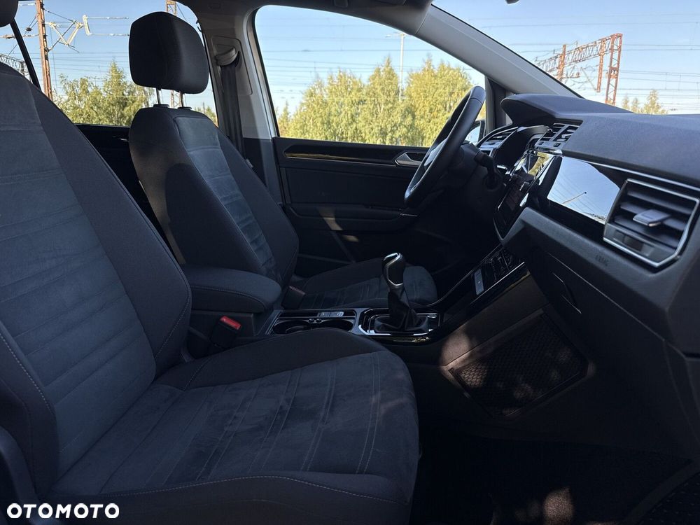 Volkswagen Touran 1.5 TSI EVO Highline - 15